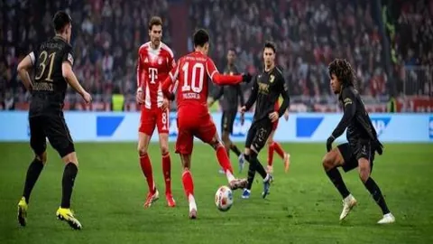 宁忠岩、韩梅在速度滑冰世界杯1500米项目中各获铜牌