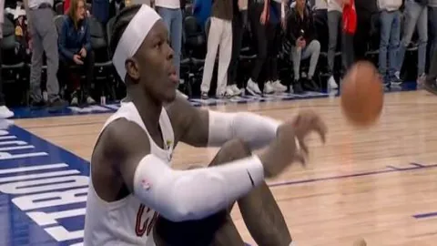 国羽独揽四席决赛！陈雨菲冲刺赛季首冠，李诗沣憾负波波夫